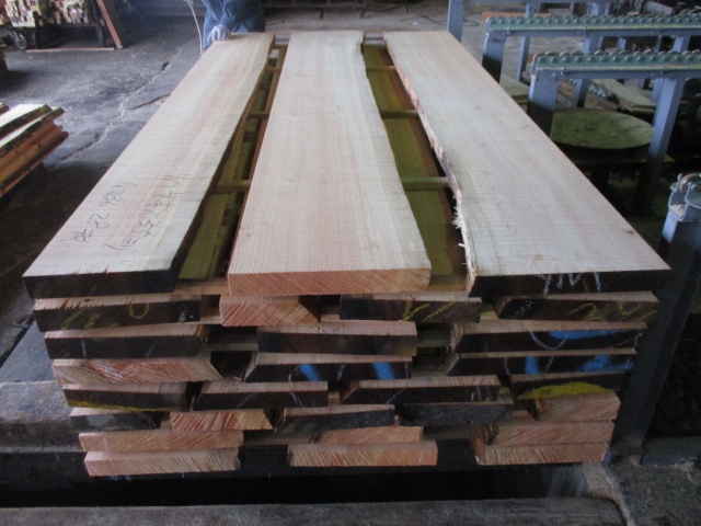 米松（ベイマツ）　無垢材