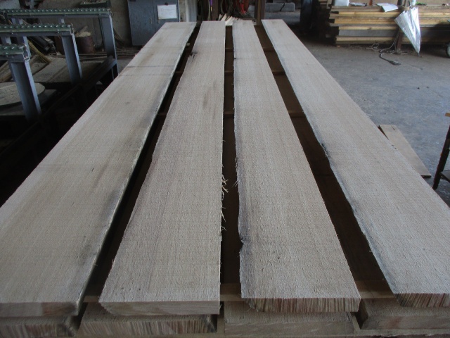 ホワイトセラヤ　無垢材