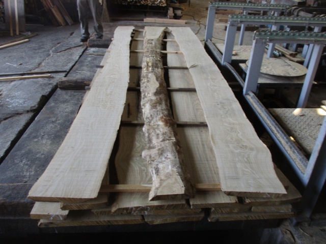 栗（クリ）　無垢材