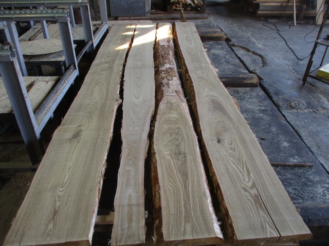 栗（クリ）　無垢材