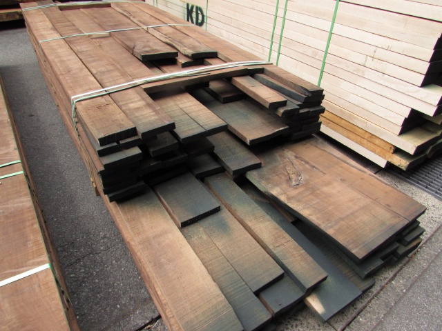 ウォールナット　　無垢材