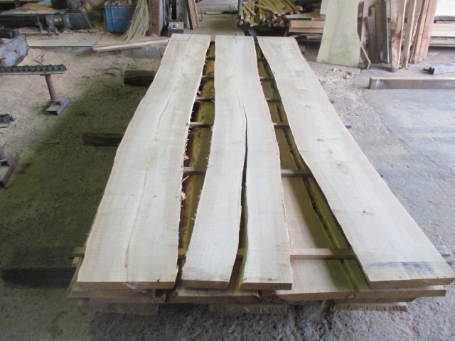 栗（クリ）　無垢材