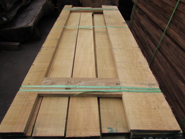 バスウッド　無垢材