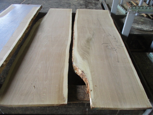 楢（ナラ）　無垢材