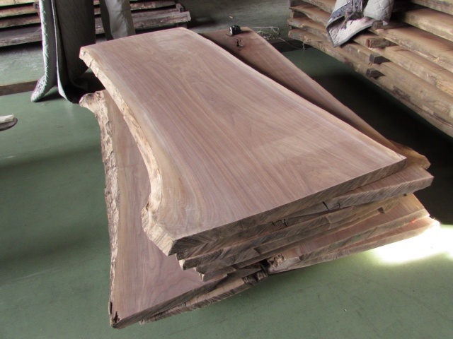 ウォールナット　一枚板