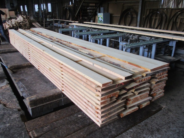 米松（ベイマツ）　無垢材