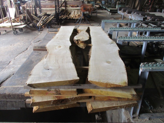 栗（クリ）　無垢材