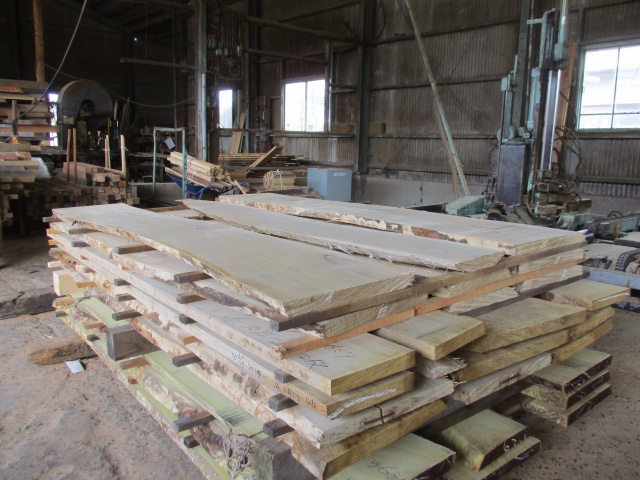 栗（クリ）　無垢材