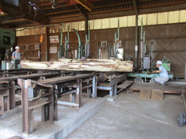 ウォールナット　無垢材