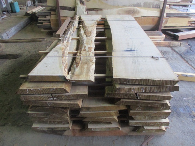 栗（クリ）　無垢材