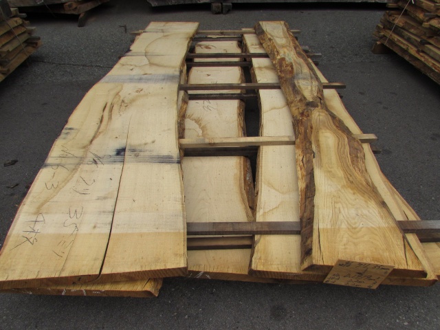 栗（クリ）　無垢材