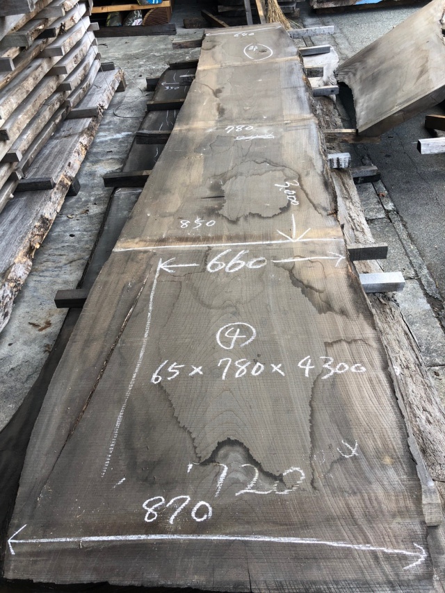 神代欅（ジンダイケヤキ）　一枚板