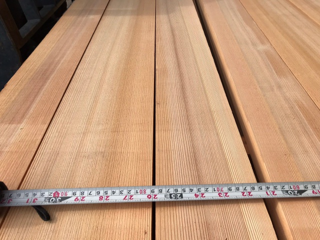吉野杉（ヨシノスギ）　無垢材
