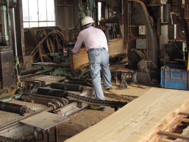 栗（クリ）　無垢材