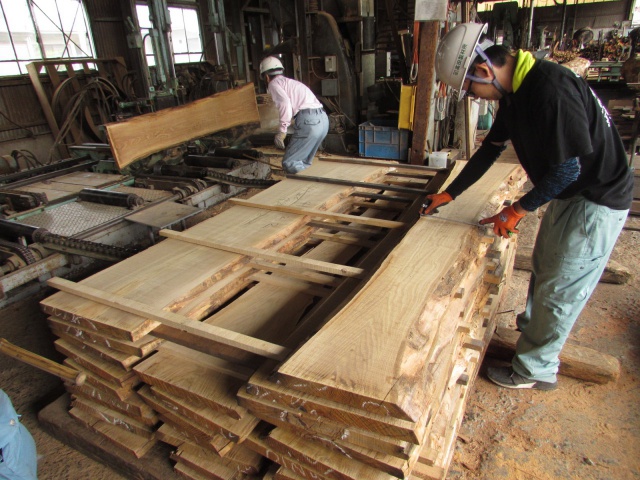 栗（クリ）　無垢材