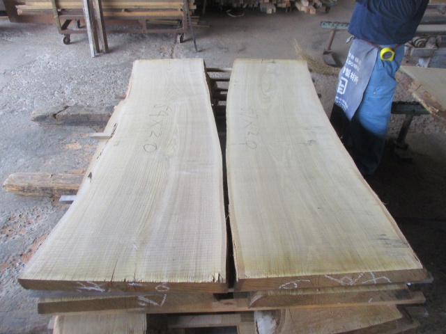 栗（クリ）　無垢材