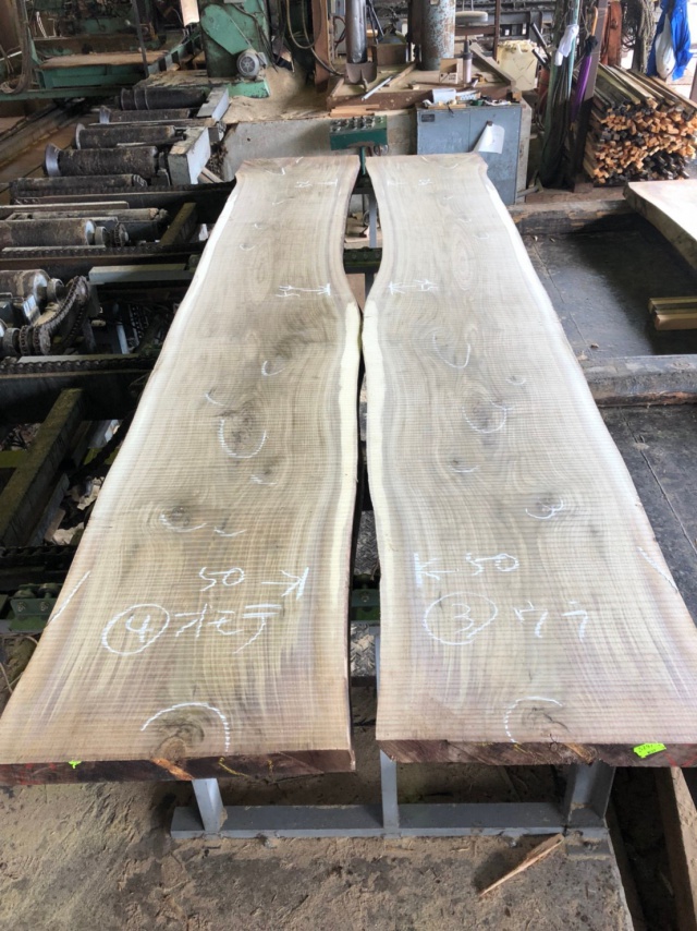 ウォールナット　無垢材