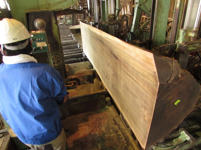 ウォールナット　無垢材