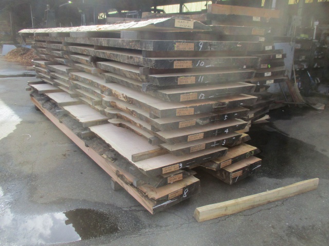 チェリー　無垢材