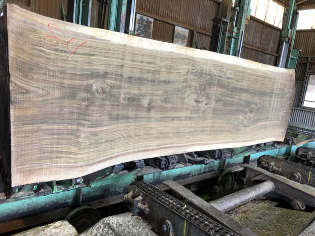 ウォールナット　無垢材