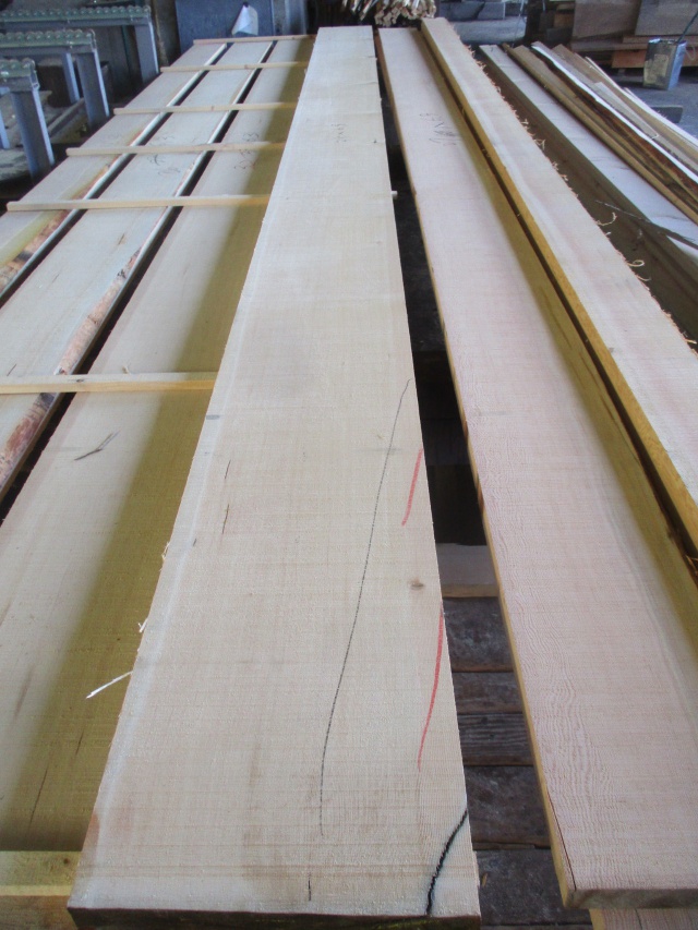 米松（ベイマツ）　無垢材