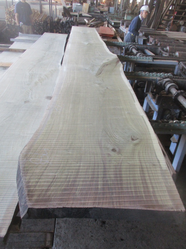 ウォールナット　無垢材