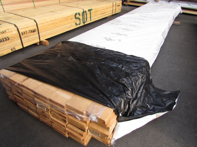 米栂（ベイツガ）　無垢材