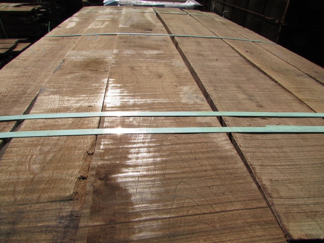 ウォールナット　無垢材