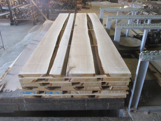 楢（ナラ）　無垢材