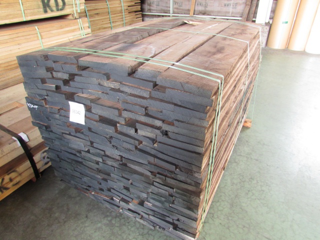 ウォールナット　無垢材