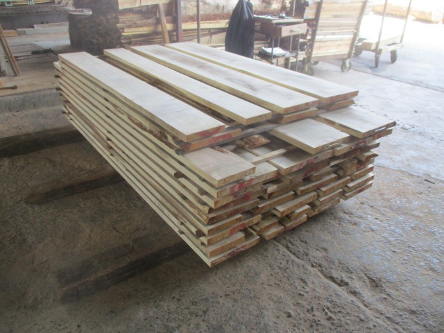 楢（ナラ）　無垢材