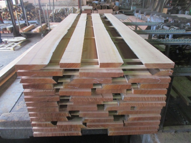 ペンシルシダー　無垢材