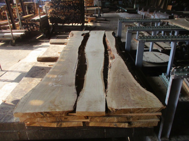 栗（クリ）　無垢材