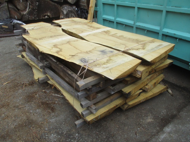 栗（クリ）　無垢材