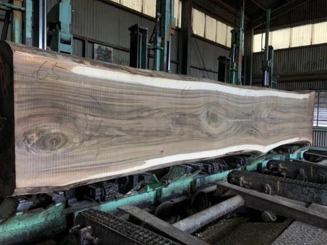 ウォールナット　無垢材