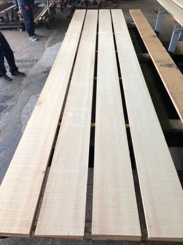 米松（ベイマツ）　無垢材