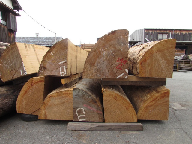 ウォールナット　無垢材