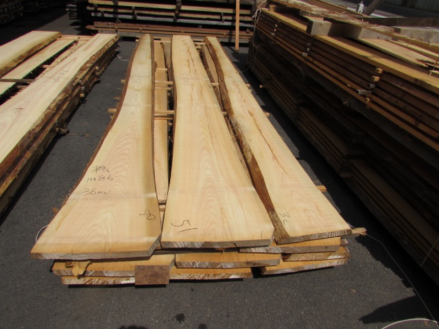 檜（ヒノキ）　無垢材