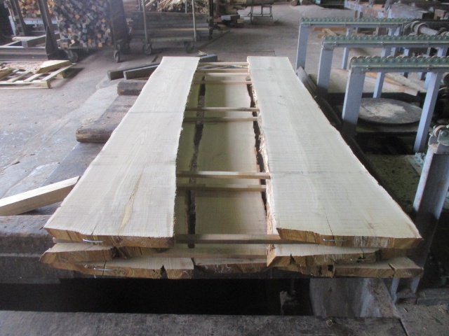 栗（クリ）　無垢材