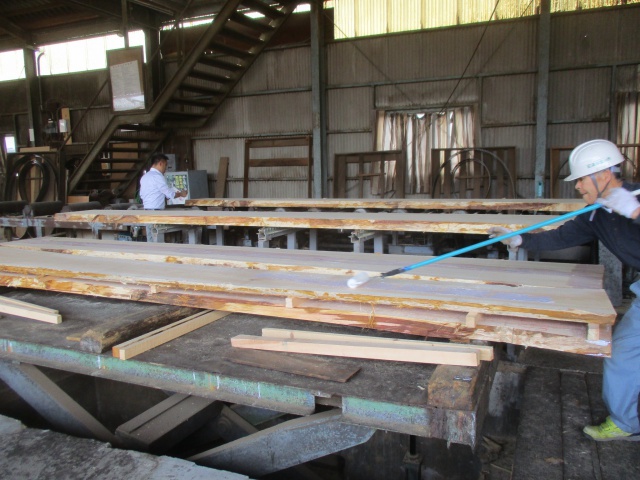 檜（ヒノキ）　無垢材