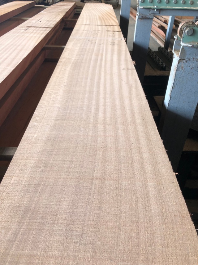 サペリ　無垢材