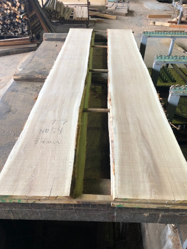 楢（ナラ）　無垢材