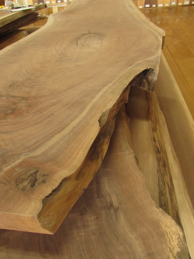 ウォールナット　一枚板