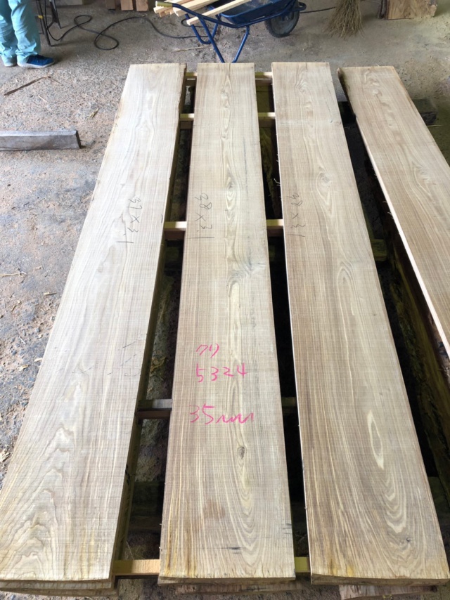 栗(クリ) 無垢材