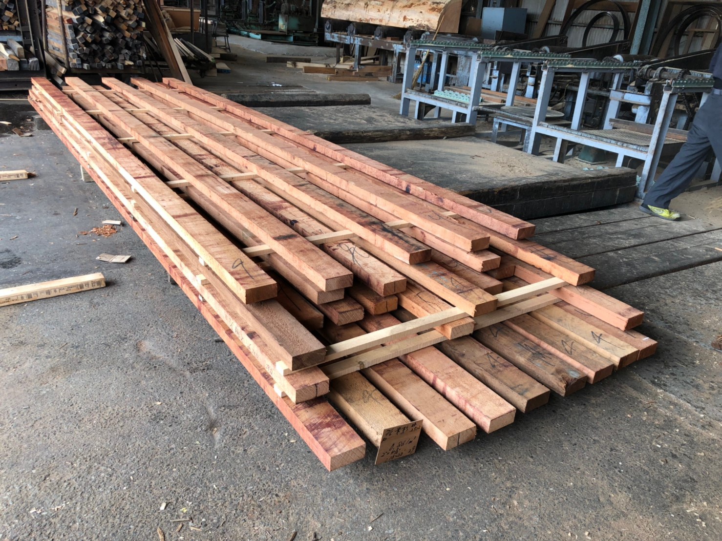 米杉（ベイスギ）　無垢材