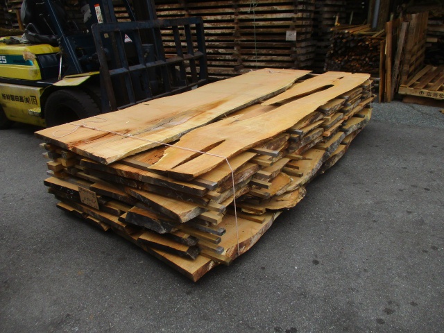 山桜(ヤマザクラ) 無垢材