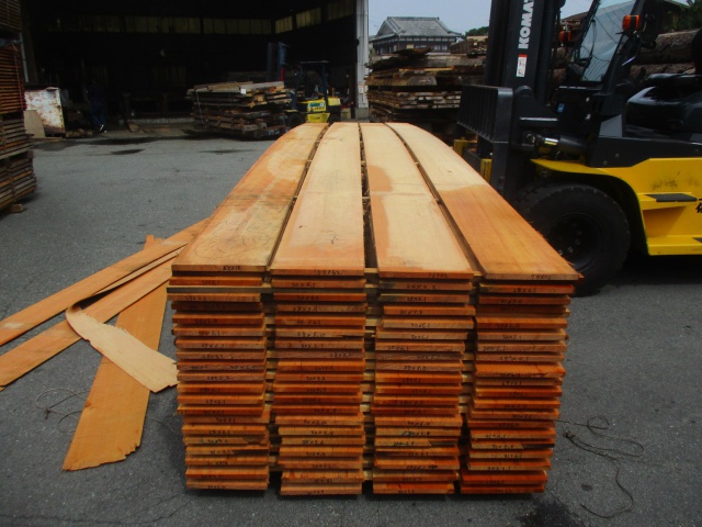 米松（ベイマツ）　無垢材