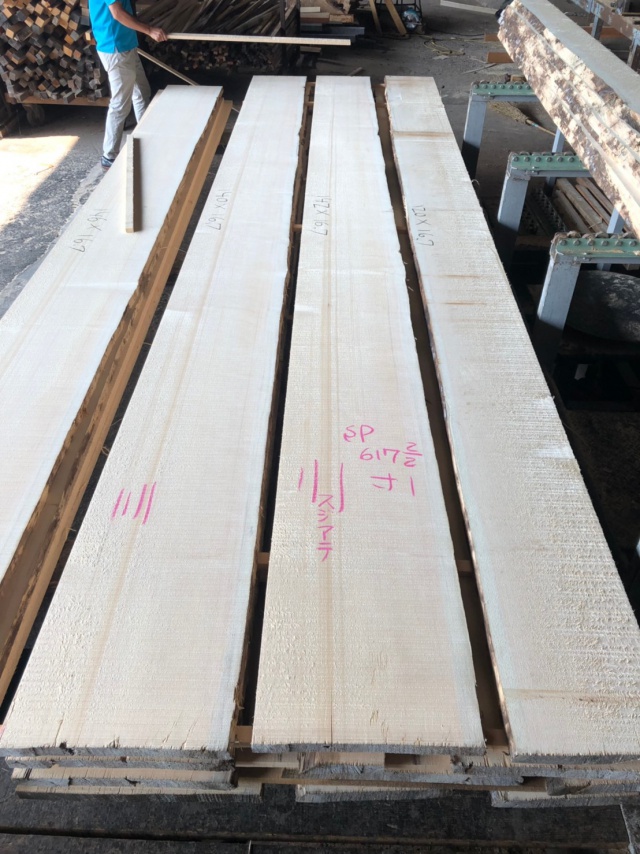 スプルース 無垢材