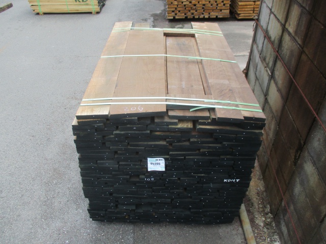 ウォールナット　無垢材