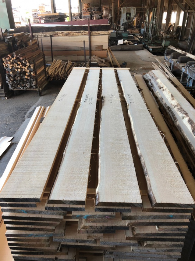 スプルース 無垢材